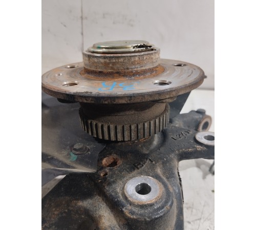 Кулак поворотный задний правый