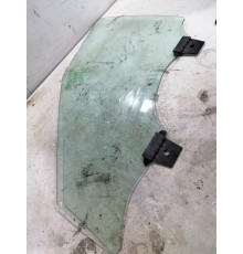 Стекло переднее левое