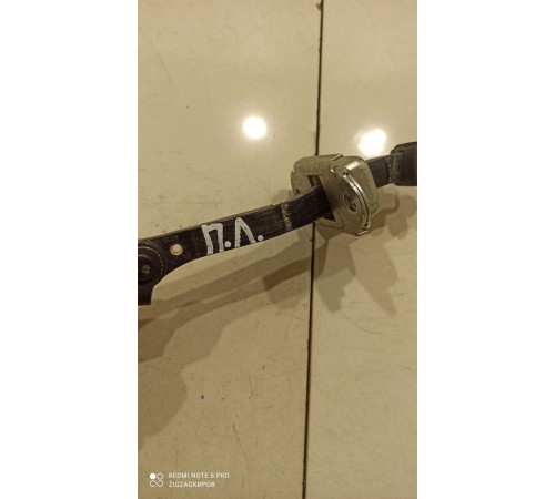 Фиксатор двери (передний левый)