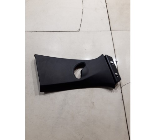 Обшивка центральной стойки(правая верхняя)