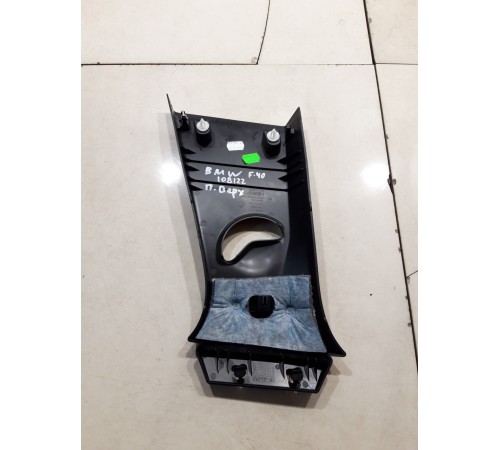 Обшивка центральной стойки(правая верхняя)