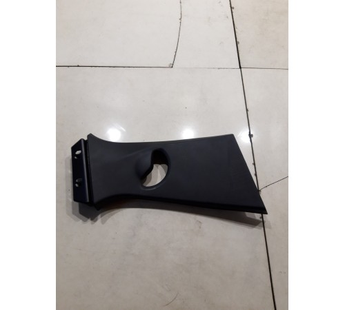 Обшивка центральной стойки(правая верхняя)