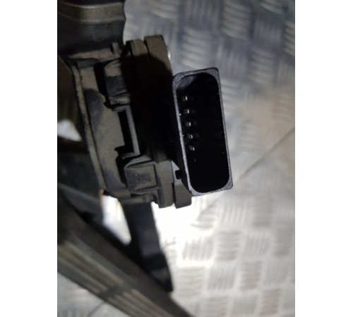 Педаль газа