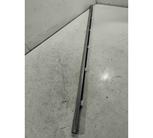 Уплотнитель стекла задний левый внешний