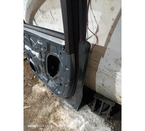 Дверь передняя правая