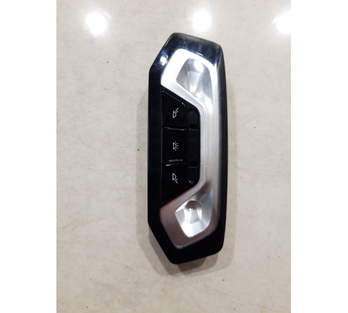 Плафон внутреннего освещения салона задний