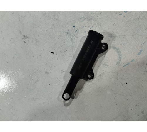 Амортизатор бардачка