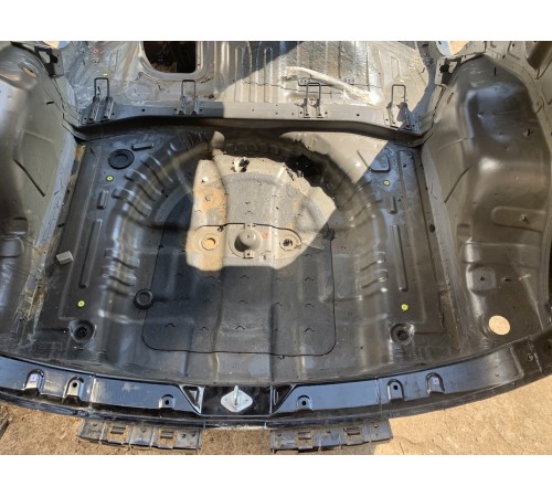 Ниша багажника(запасного колеса)