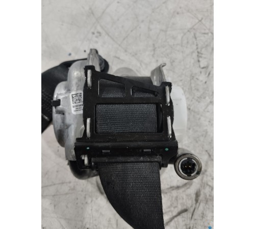 Ремень безопасности (задний правый)