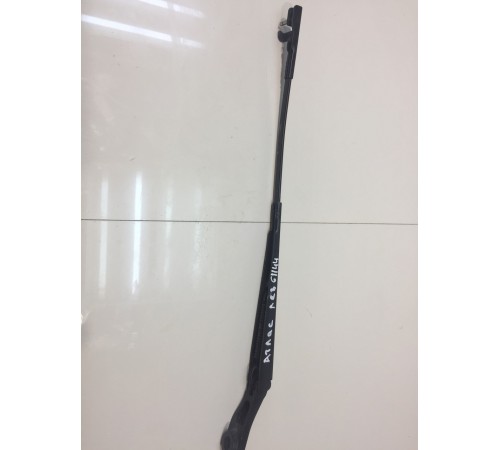 Поводок стеклоочистителя левый