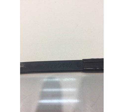 Поводок стеклоочистителя левый