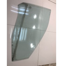 Стекло двери (переднее, правое)