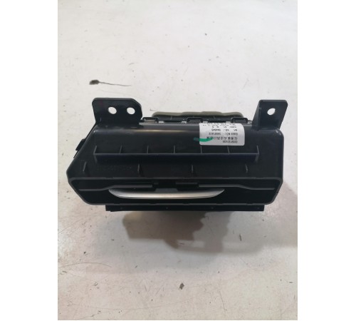 Дефлектор воздушный правый