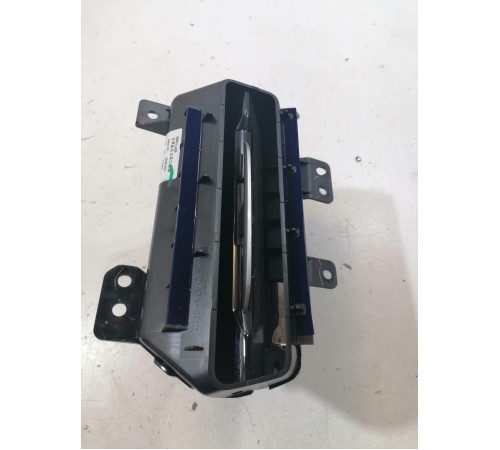 Дефлектор воздушный правый