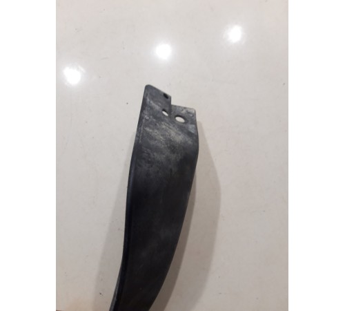 Брызговик (задний правый)