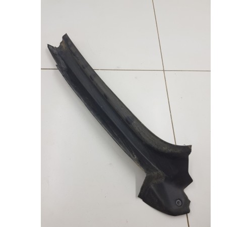 Накладка фонаря задняя правая водосток