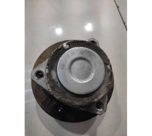 Ступица (передняя, правая)