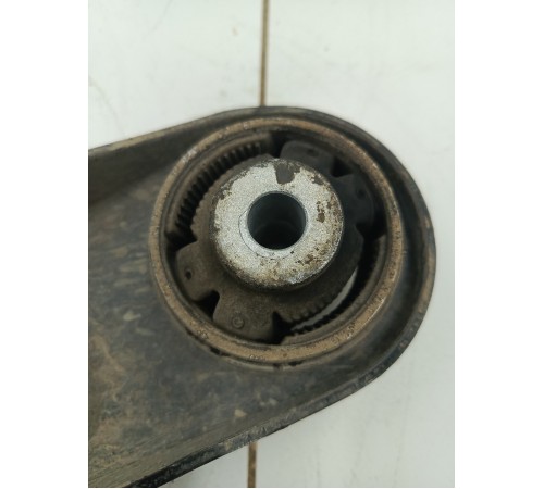 Рычаг подвески передний левый