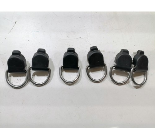 Комплект крючков багажника