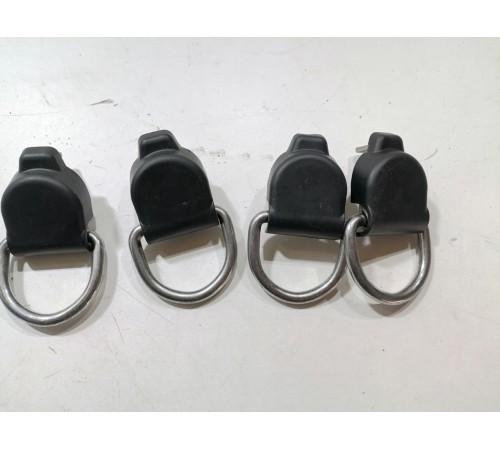 Комплект крючков багажника