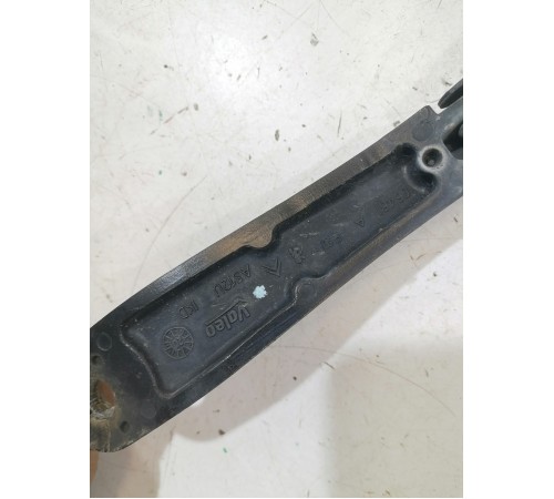 Поводок левый