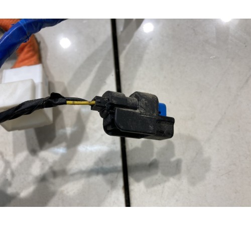 Электропроводка двери (передней правой)