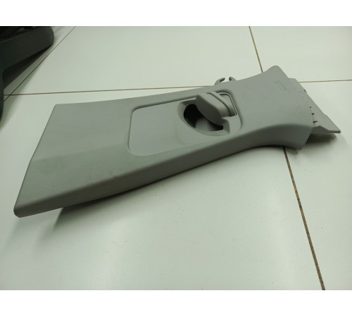 Обшивка центральной стойки левая верхняя