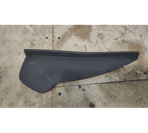 Накладка торпеды правая