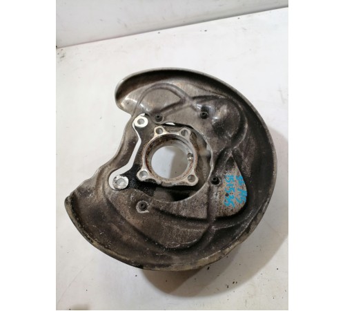 Кулак поворотный задний левый