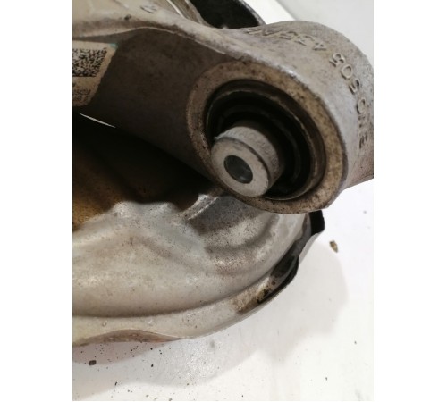 Кулак поворотный задний левый