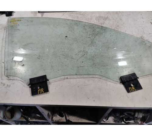 Стекло двери переднее правое