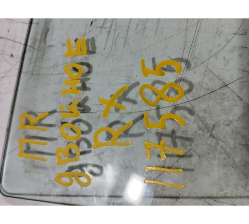 Стекло двери переднее правое