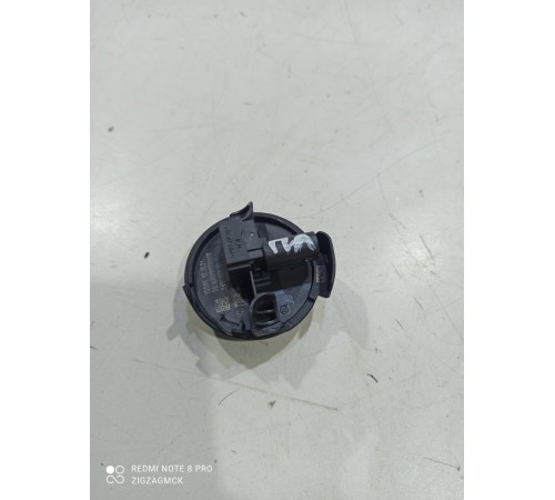 Датчик удара (передний левый)