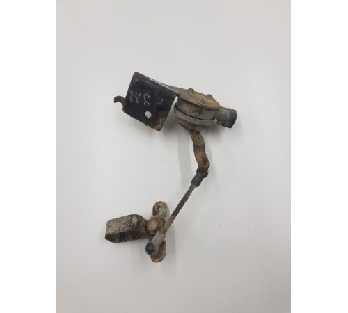 Датчик высоты дорожного просвета задний правый