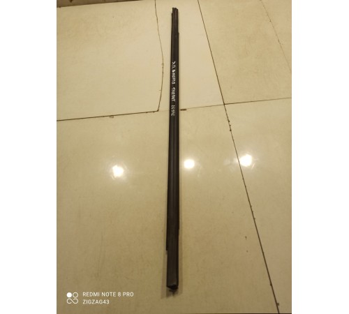 Уплотнитель стекла наружный нижний(задний правый)