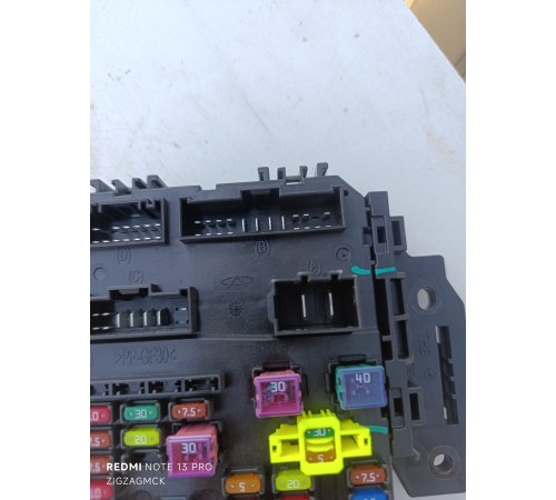 Блок предохранителей салона