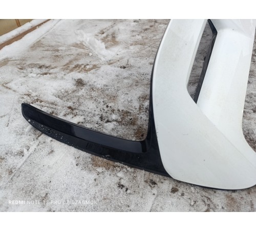 Спойлер крышки двери багажника