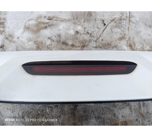 Спойлер крышки двери багажника