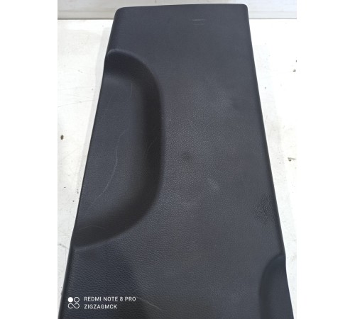 Обшивка центральной стойки(правая нижняя)