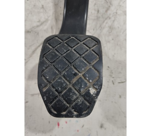 Педаль тормоза