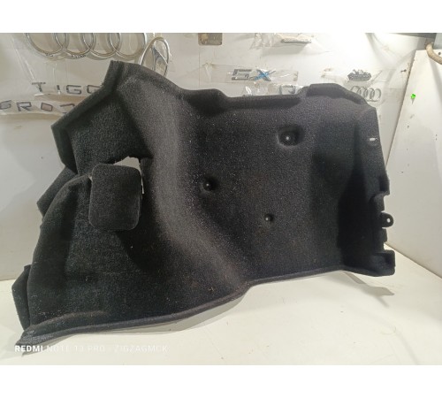 Обшивка багажника правая