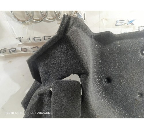 Обшивка багажника правая