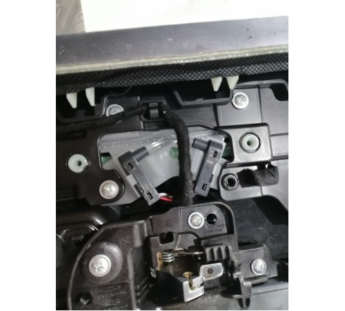 Обшивка двери Передняя Левая