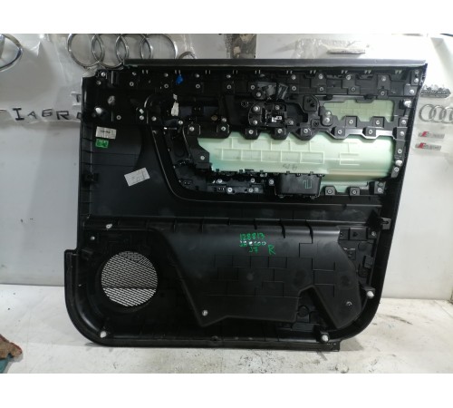 Обшивка двери Передняя Левая