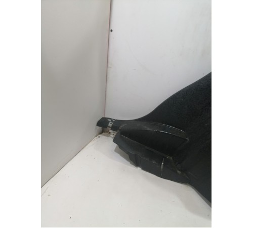 Обшивка багажника правая