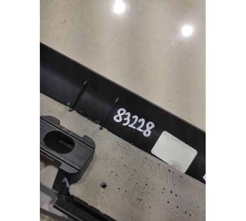 Накладка порога (передняя правая)