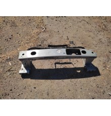 Усилитель переднего бампера