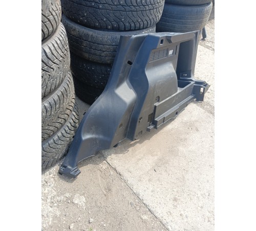 Обшивка багажника задняя правая