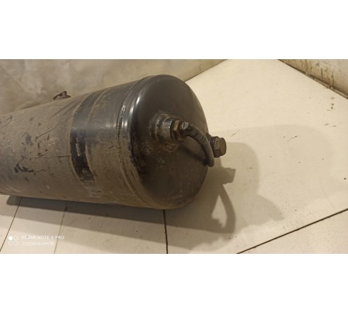 Резервуар воздушного тормоза (задний, нижний)