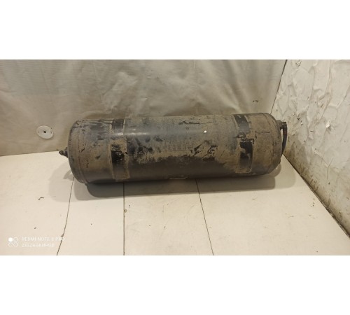 Резервуар воздушного тормоза (задний, нижний)